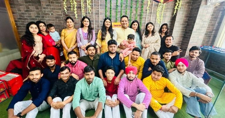 Celebrating the Festival of Lights: Diwali Vibes, Tech9logy Style!